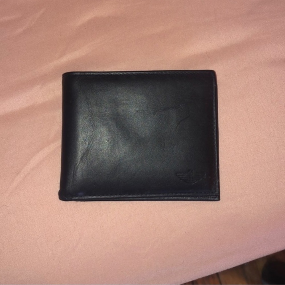 Dockers Wallet